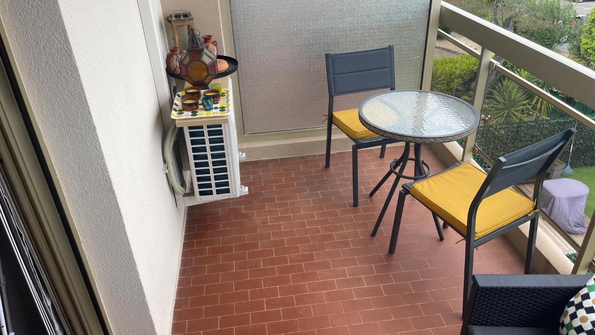 Joli Studio Vue Mer, Piscine, Tennis, Parking Antibes Exterior foto